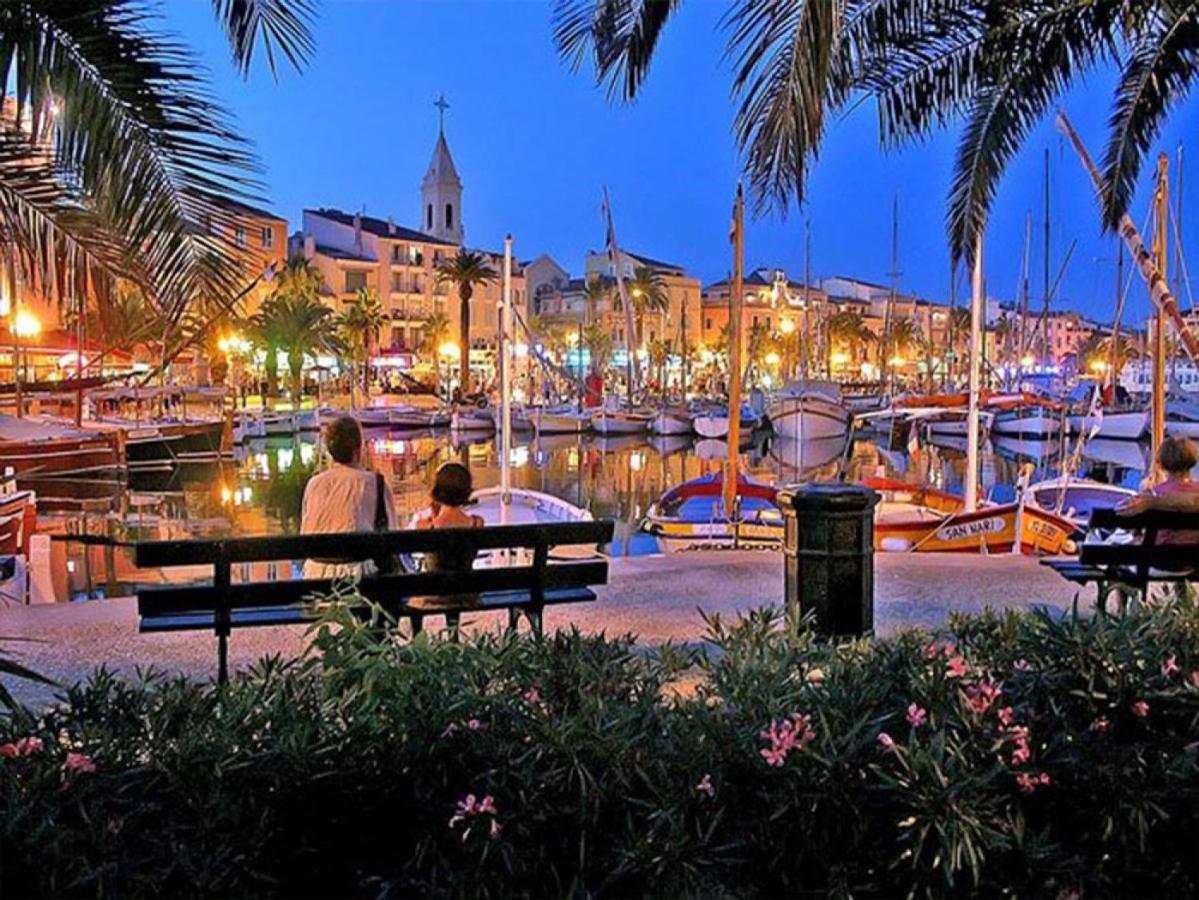 Escapade A Sanary, Au Coeur Du Village, 200M Du Port,Clim,Wifi,Parking Exterior foto